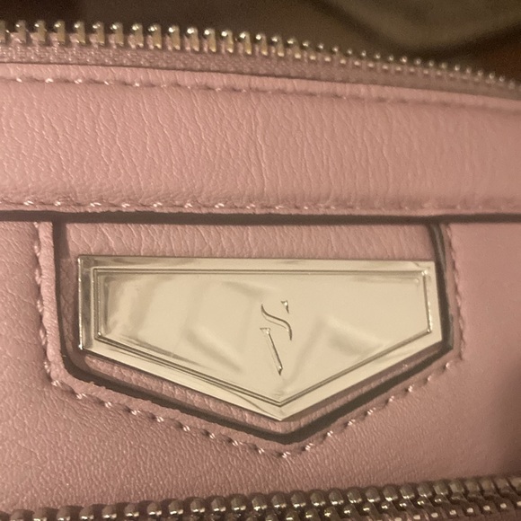 Simple Vera crossover bag - Picture 2 of 13